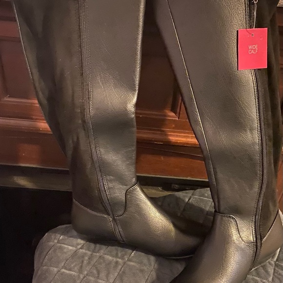 COPY - Albacore Black Boots - Picture 2 of 3